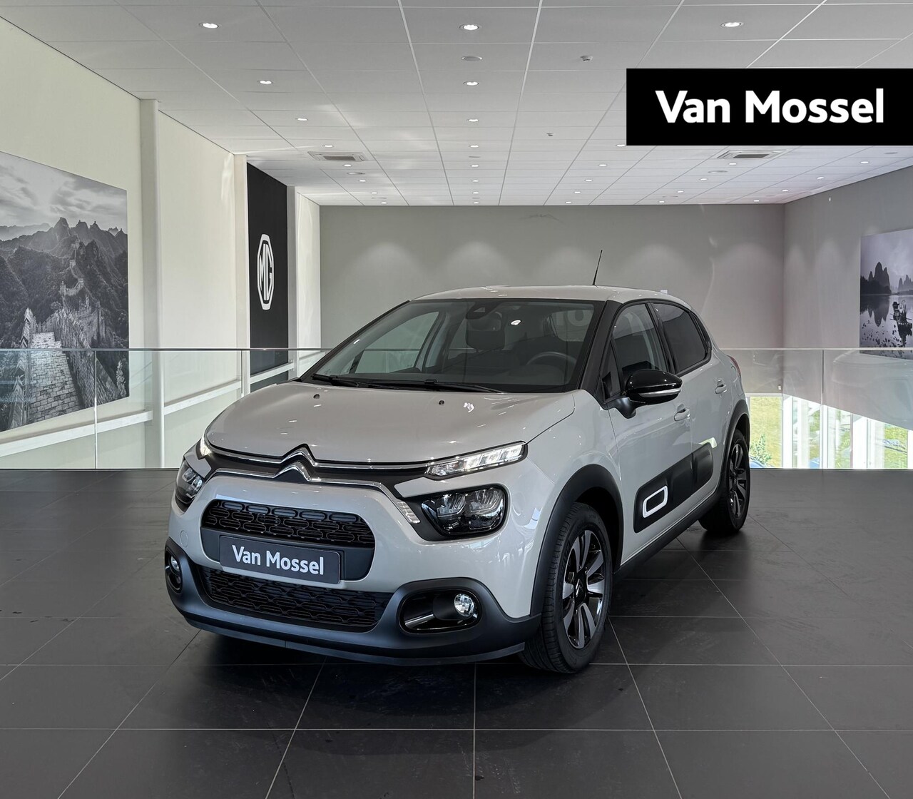 Citroën C3 - 1.2 PureTech Max | Parkeersensoren | Navigatie | Bluetooth | Apple/android carplay | Cruis - AutoWereld.nl