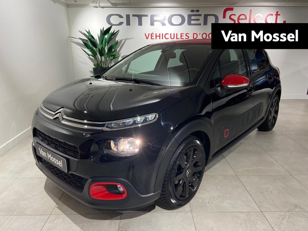 Citroën C3 - 1.2 PureTech S&S Shine AUTOMAAT | NAVI | CAM | TREKHAAK - AutoWereld.nl