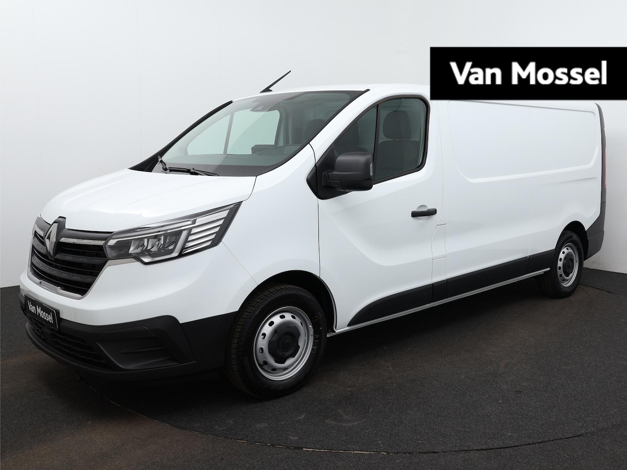 Renault Trafic - 2.0 Blue dCi 110 T30 L2H1 Start | Reservewiel | All season banden | Achteruitrijcamera - AutoWereld.nl