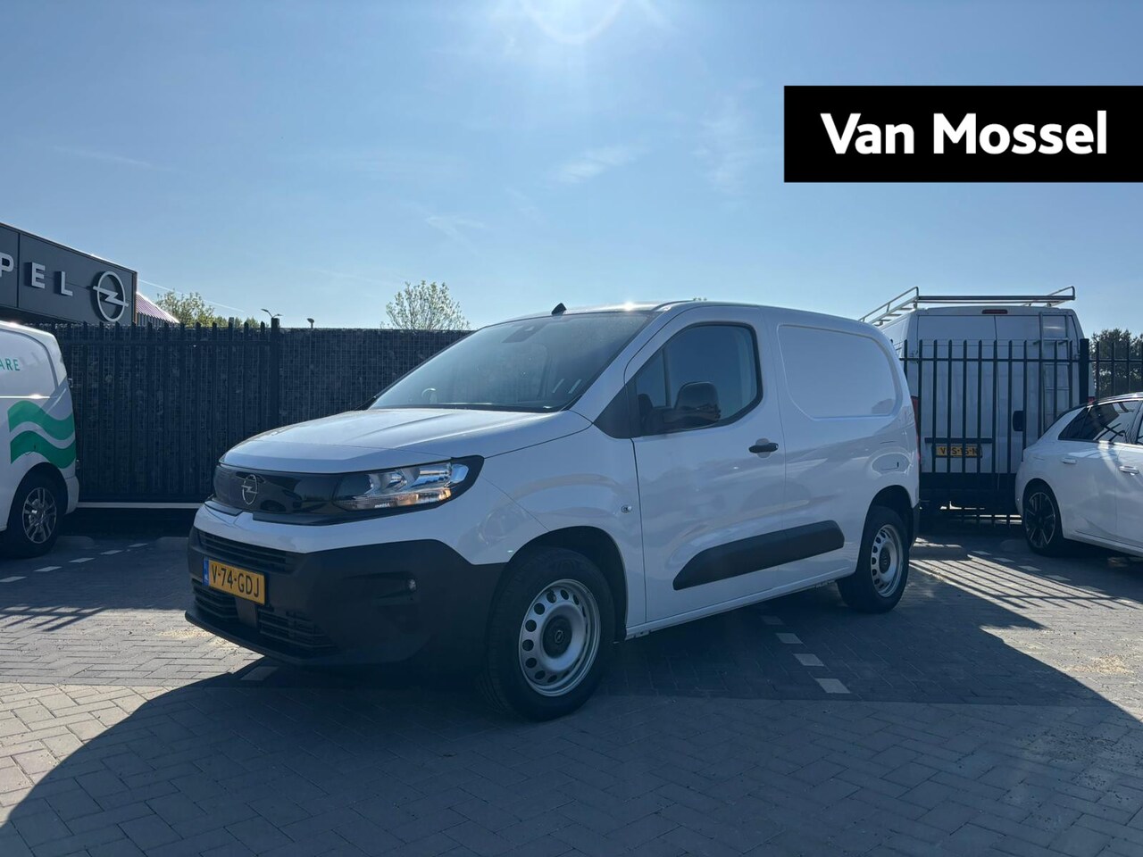 Opel Combo - 1.5 BlueHDi 100 S&S L1 | Apple Carplay/Android Auto | Airco | Houten laadvloer - AutoWereld.nl