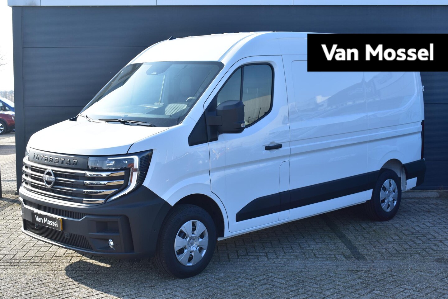 Nissan Interstar-e - L2H2 Limited 87 kWh 140PK | Parkeersensoren + Achteruitrijcamera | Stoelverwarming | Trekh - AutoWereld.nl