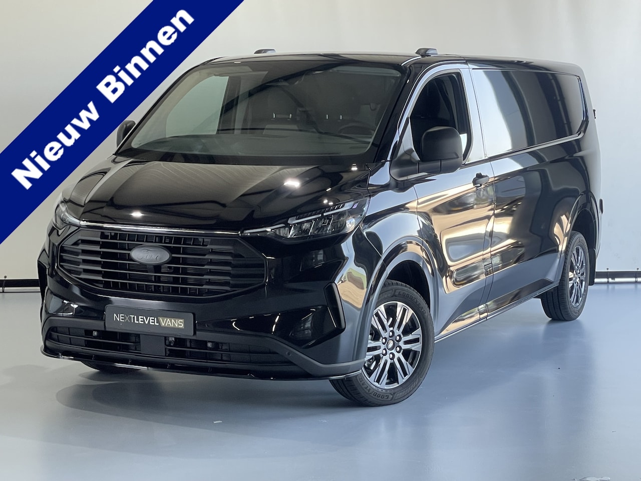 Ford Transit Custom - 300 2.0 TDCI L2H1 Trend Navi / Camera / Adaptieve Cruise - AutoWereld.nl