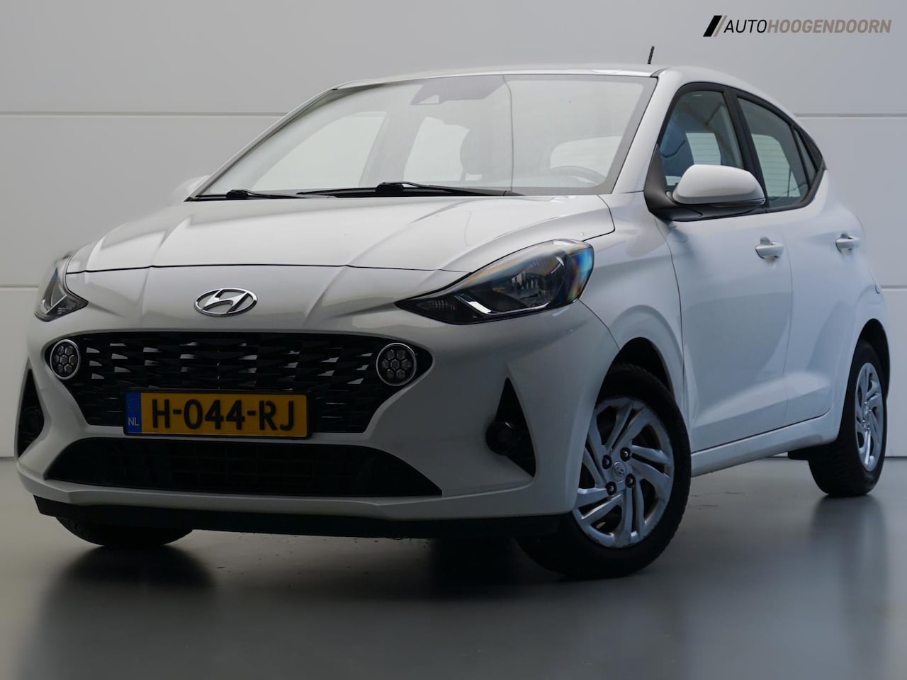 Hyundai i10 - 1.0 Comfort (APPLE CARPLAY,NAVIGATIE,CAMERA,CRUISE,LED VERLICHTING,COMFORT-STOELEN,NIEUWE - AutoWereld.nl