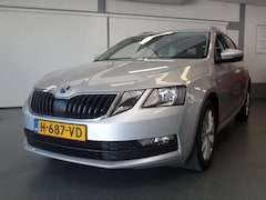 Skoda Octavia Combi - 1.5 TSI Greentech Business Edition 150pk, Ideale caravan trekker 1500kg, Navigatie, Cruise