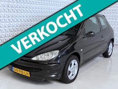 Peugeot 206 - 1.4 XR van de 3e eigenaresse 112.000km (2004)