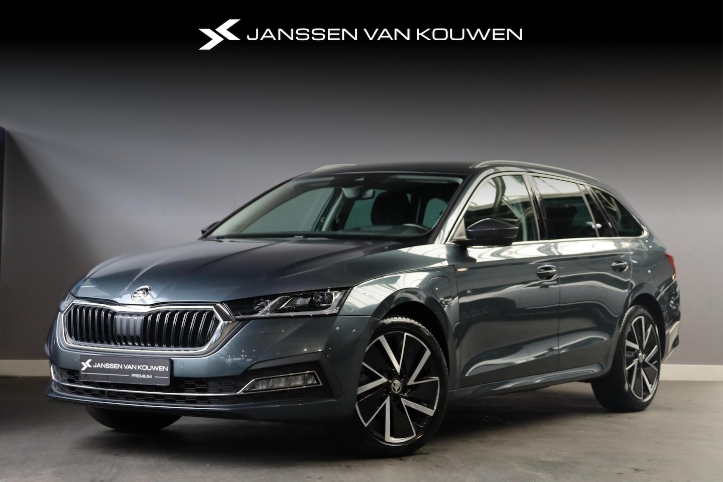 Skoda Octavia Combi - 1.4 TSI iV PHEV Business Edition Plus Stoel-Stuur-Voorruitverwarming Head-Up Display - AutoWereld.nl