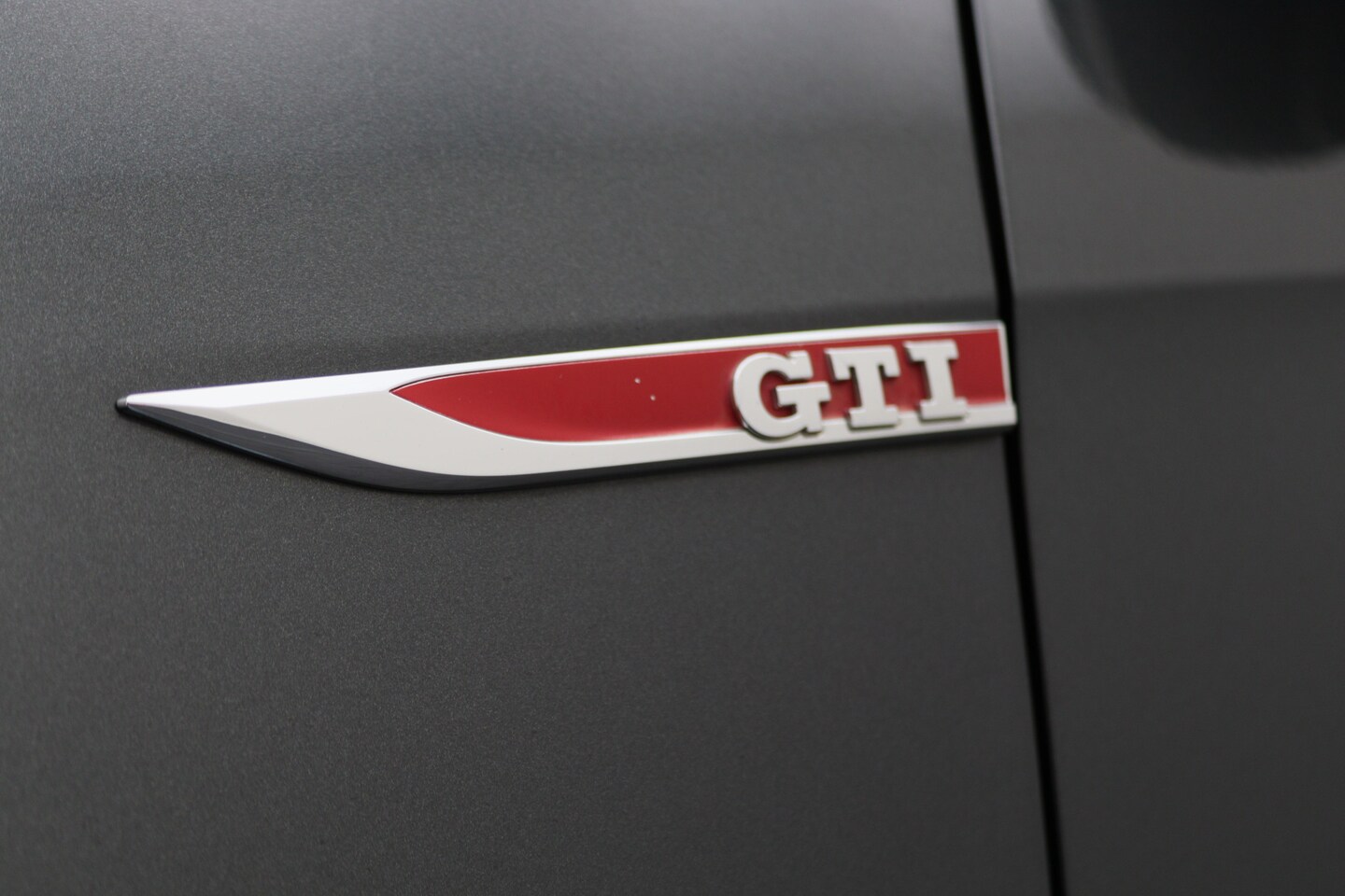 Volkswagen Golf - 2.0 TSI GTI Performance Climate, Camera, Cruise, Navigatie, Bluetooth, Verwarmde Stoelen, - AutoWereld.nl