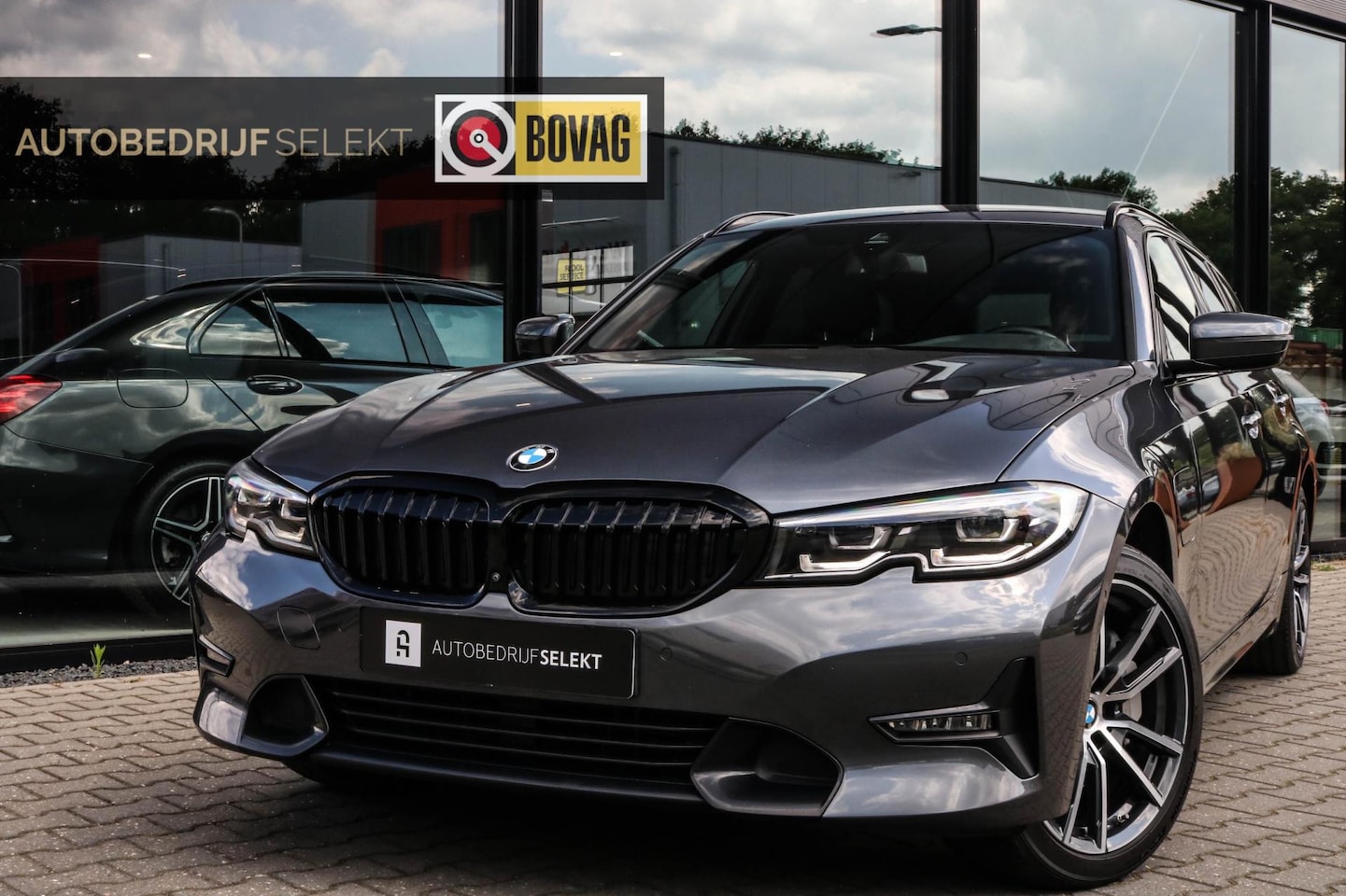 BMW 3-serie Touring - 330e xDrive - TREKHAAK - 360 CAMERA - AutoWereld.nl