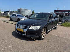 Volkswagen Touareg - 3.0 V6 TDI Highline XENON/NAVI