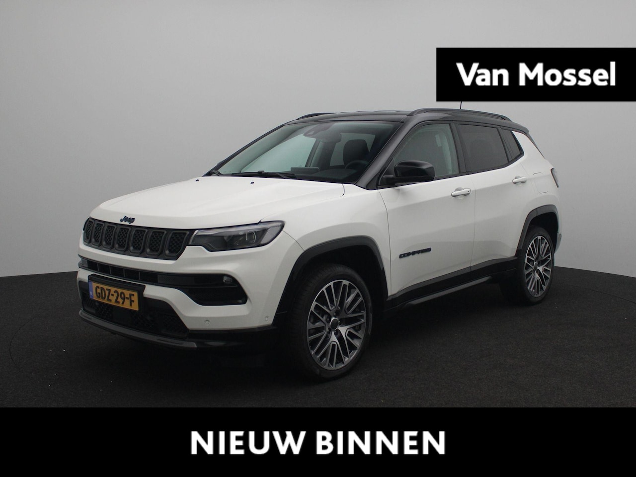 Jeep Compass - 4xe 240 Plug-in Hybrid Electric Summit 4xe 240 Plug-in Hybrid Electric Summit - AutoWereld.nl