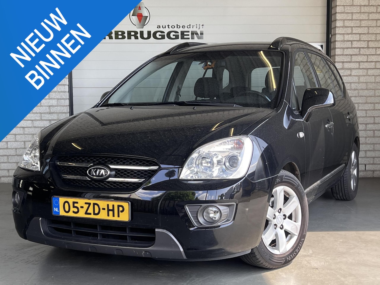 Kia Carens - 2.0 CVVT X-ecutive | Trekhaak | Airco | LMV | Volledig onderhouden - AutoWereld.nl