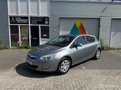 Opel Astra - 1.4 Turbo Cosmo