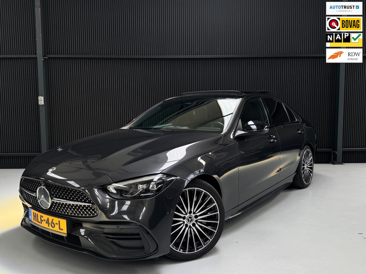 Mercedes-Benz C-klasse - 180 AMG Line|Pano|Sfeer|Camera| - AutoWereld.nl