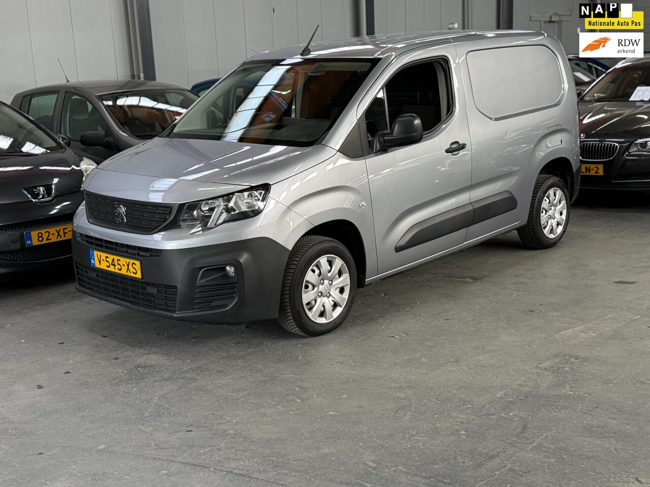 Peugeot Partner - 1.6 BlueHDI Premium 2de Eigenaar - AutoWereld.nl