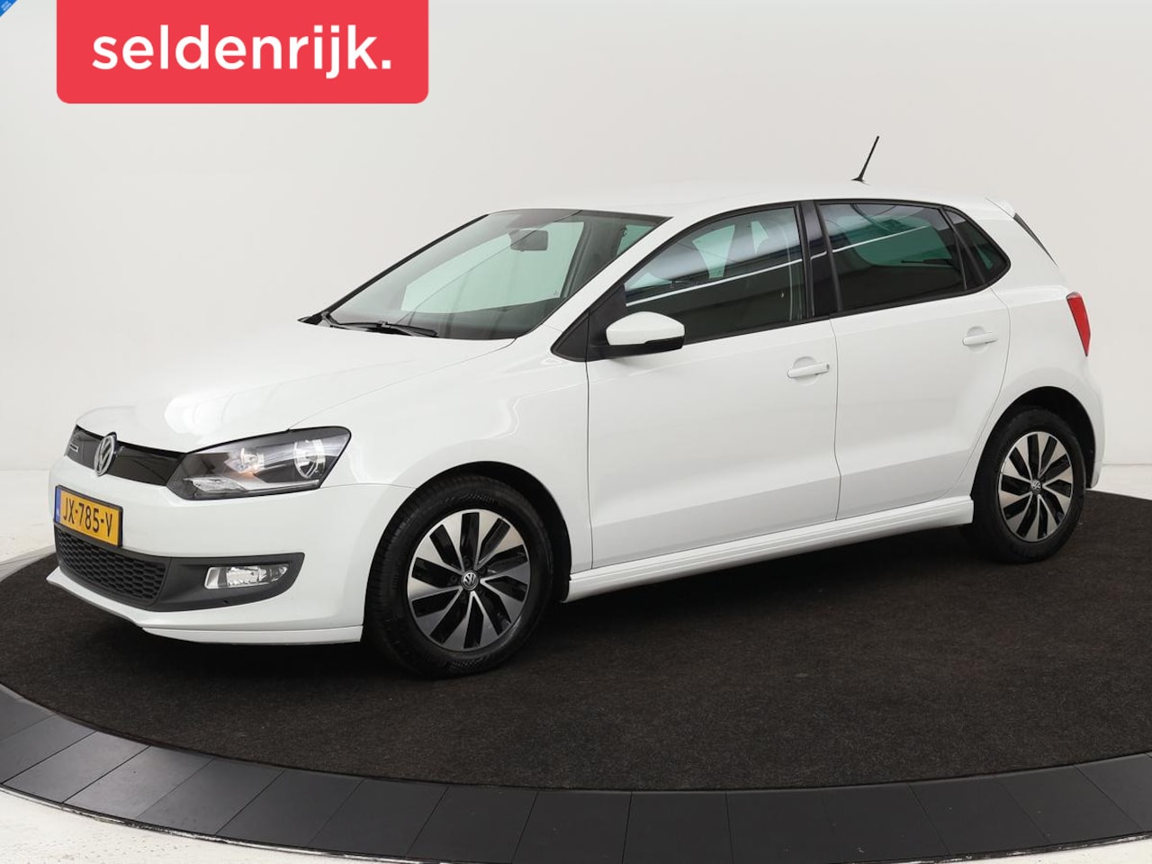 Volkswagen Polo - 1.0 BlueM. Edition | Adaptive cruise | Carplay | Trekhaak | Airco | Navigatie | Onderhouds - AutoWereld.nl
