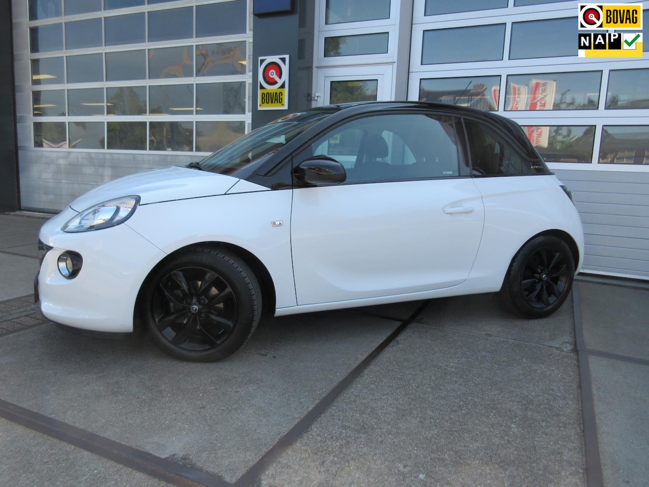 Opel ADAM - 1.0 Turbo Unlimited / PDC / LMV / Pano dak - AutoWereld.nl