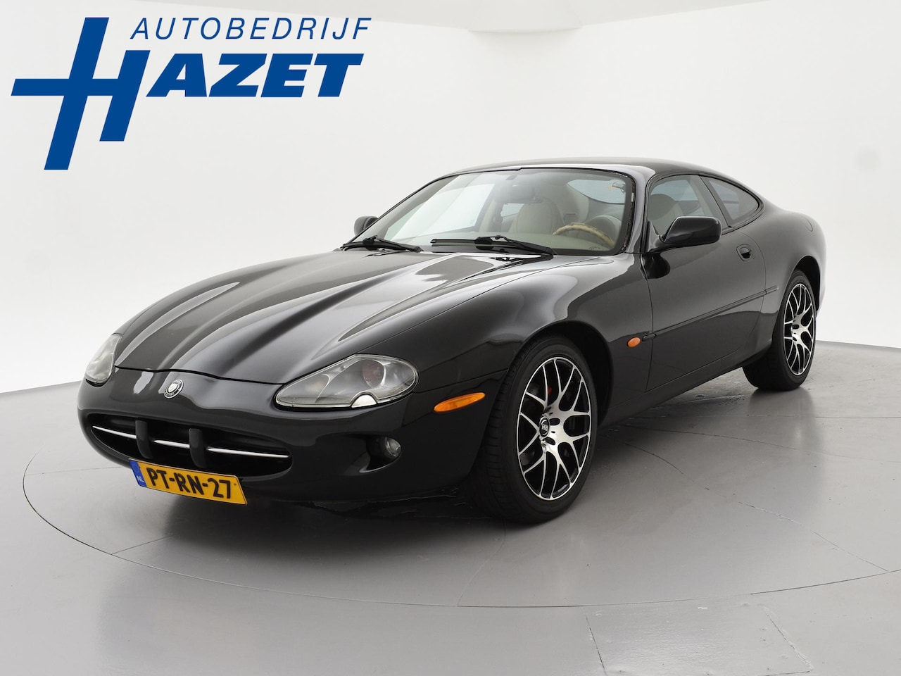 Jaguar XK8 - 4.0 V8 Coupé | CAMERA | LEDER | STOELVERWARMING - AutoWereld.nl