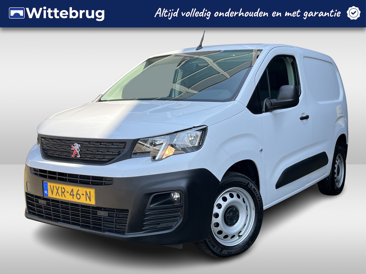 Peugeot Partner - 1.5 BlueHDi 100 S&S L1 | Navigatie | Airco | Parkeersensoren | 3 Zitplaatsen - AutoWereld.nl