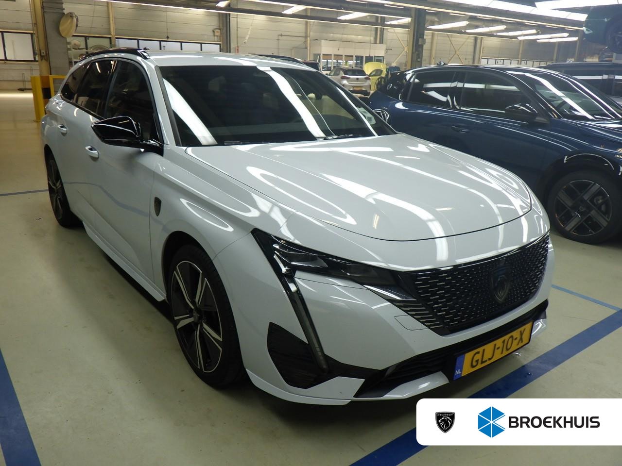 Peugeot 308 SW - 1.2 Hybrid 136 e-DCS6 GT | 360 GRADEN CAMERA | NAVI | ELEKTRISCHE ACHTERKLEP | STUURVERWAR - AutoWereld.nl