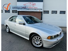 BMW 5-serie - 530i EXE AUT LEER NAVI XENON Y-TIMER INRUIL MOG
