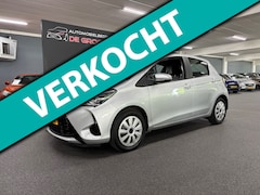 Toyota Yaris - 1.5 Hybrid Aspiration / NL-auto, Automaat, Navi, Airco, Bluetooth