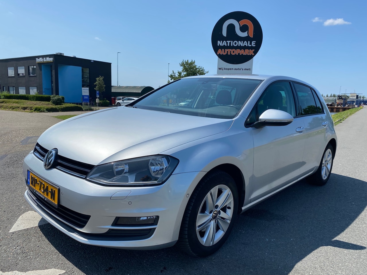 Volkswagen Golf - 2013 1.4 TSI Highline * LMV * NAV * PDC * - AutoWereld.nl