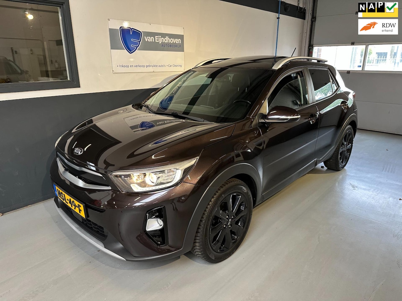 Kia Stonic - 1.0 T-GDi ExecutiveLine Leer|Navi|Carplay - AutoWereld.nl