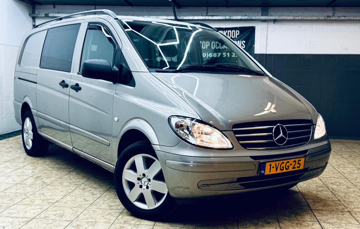 Mercedes-Benz Vito - 111 CDI 320 Lang DC standaard/TOP STAAT/RIJKLAAR/ - AutoWereld.nl