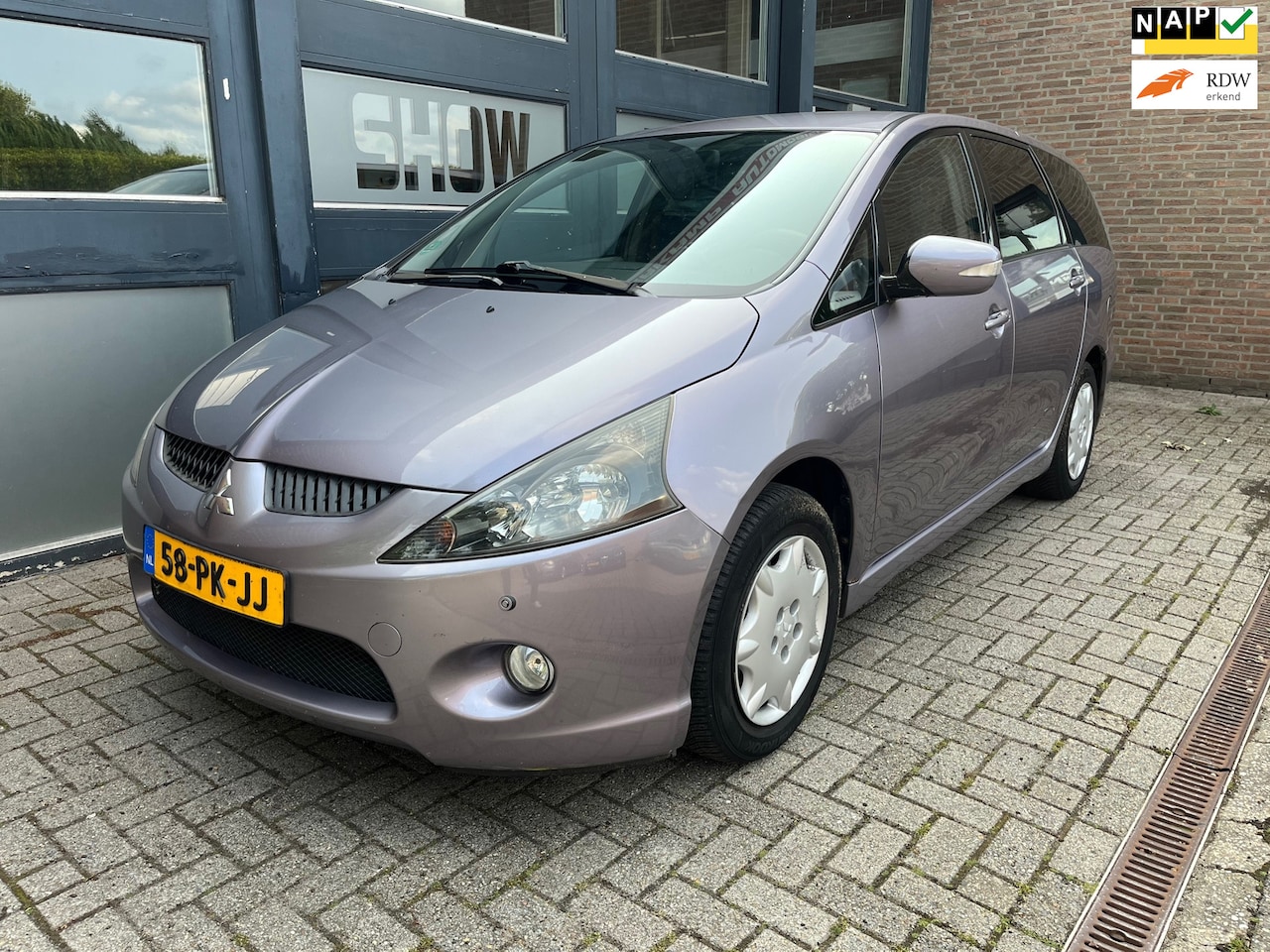 Mitsubishi Grandis - 2.4-16V Invite 7-pers. - AutoWereld.nl