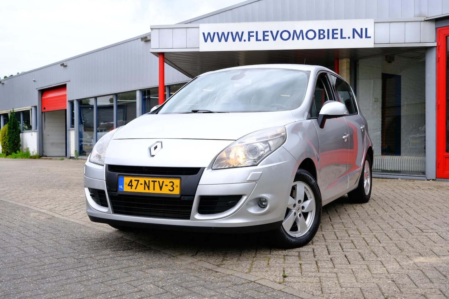 Renault Scénic - 1.5 dCi Dynamique Xenon|Navi|1e Eigenaar!|Clima|LMV - AutoWereld.nl
