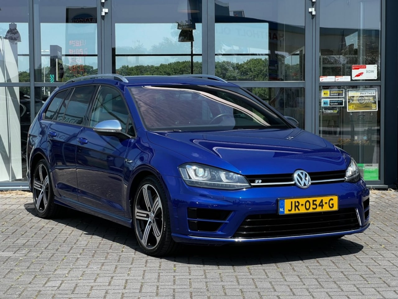 Volkswagen Golf - 2.0 TSI R 4M - AutoWereld.nl