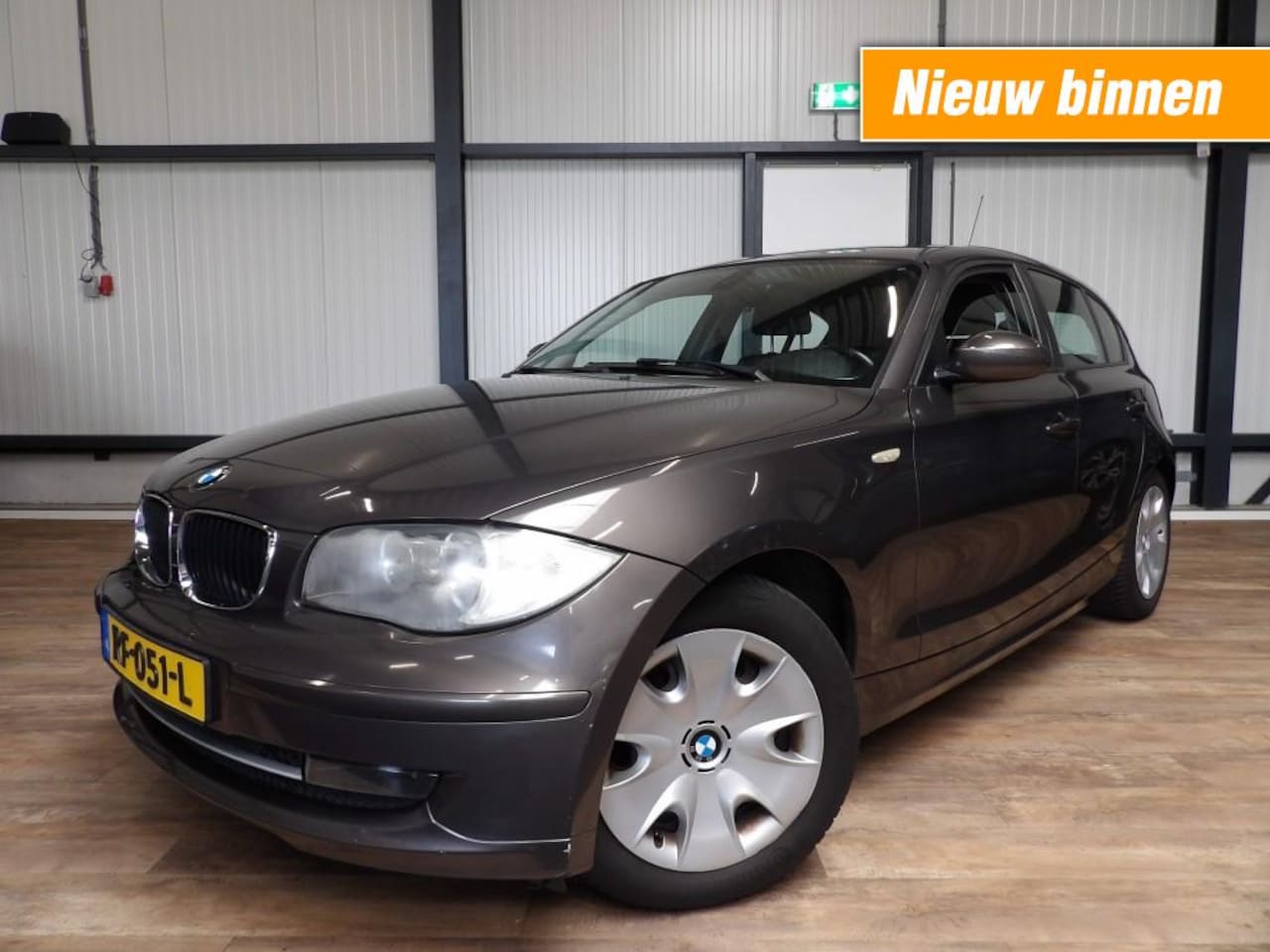 BMW 1-serie - 116 I 5 drs - airco - open dak - AutoWereld.nl