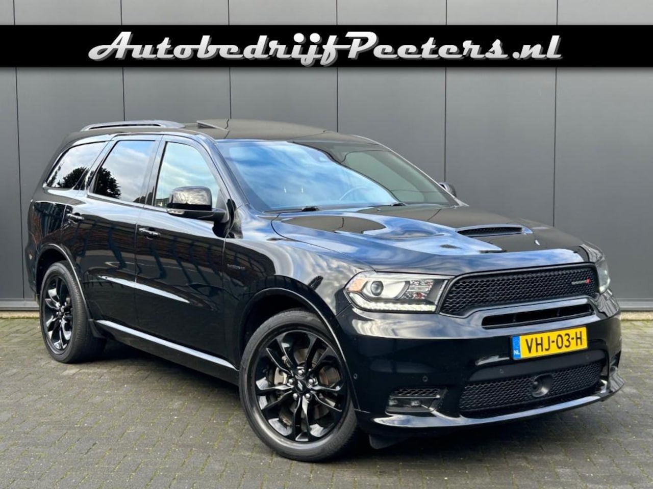 Dodge Durango - 5.7 V8 Hemi LPG Grijs Kenteken S.dak ACC Leder CarPlay Trekhaak - AutoWereld.nl