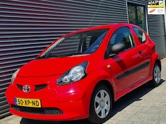 Toyota Aygo - 1.0-12V 08-2007 Super Red V 151dkm NAP