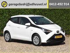 Toyota Aygo - 1.0 VVT-i x-play / bekende historie / camera / airco / elek. ramen / audio bediening op he
