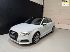 Audi A3 Limousine - 35 TFSI CoD Sport S Line Edition dsg panoramadak