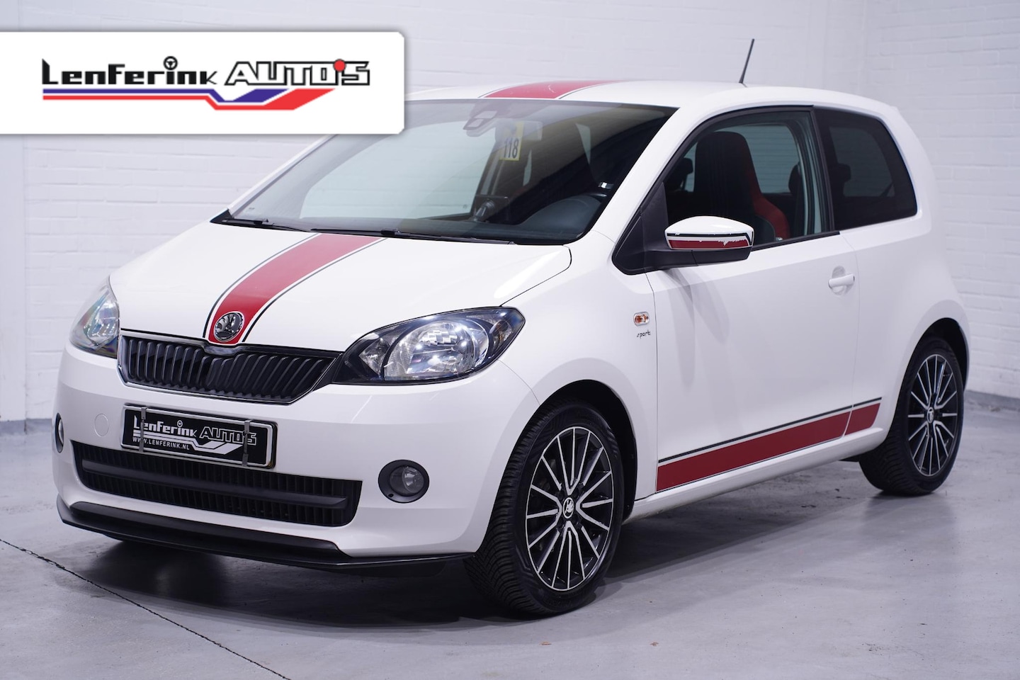 Skoda Citigo - 1.0 Greentech Sport Navi Cruise PDC Stoelverwarming - AutoWereld.nl