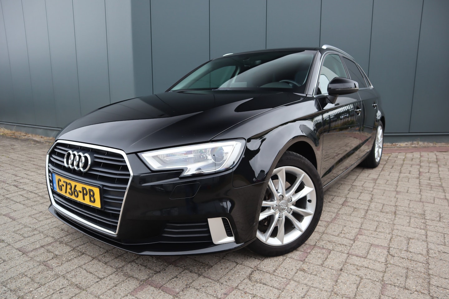 Audi A3 Sportback - 1.0 TFSI Sport S Line Edition Automaat Sportstoelen Navigatie  Cruise control - AutoWereld.nl