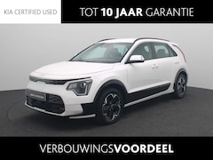 Kia Niro EV - DynamicLine 64.8 kWh | 3-fase 11KW laden | Climate Control | Navigatie | LM Velgen | Eerst