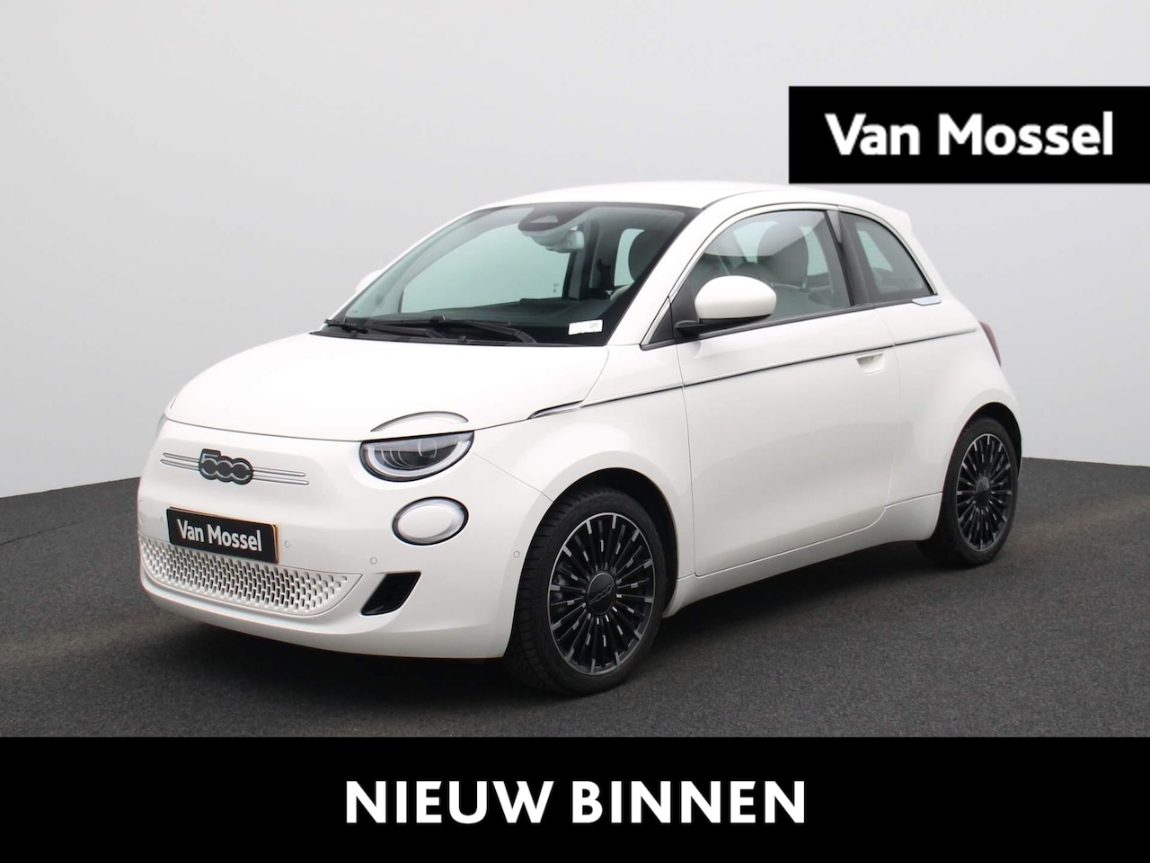 Fiat 500e - La Prima 42 kWh | Leder | 17" | Navi | Cam | ECC - AutoWereld.nl
