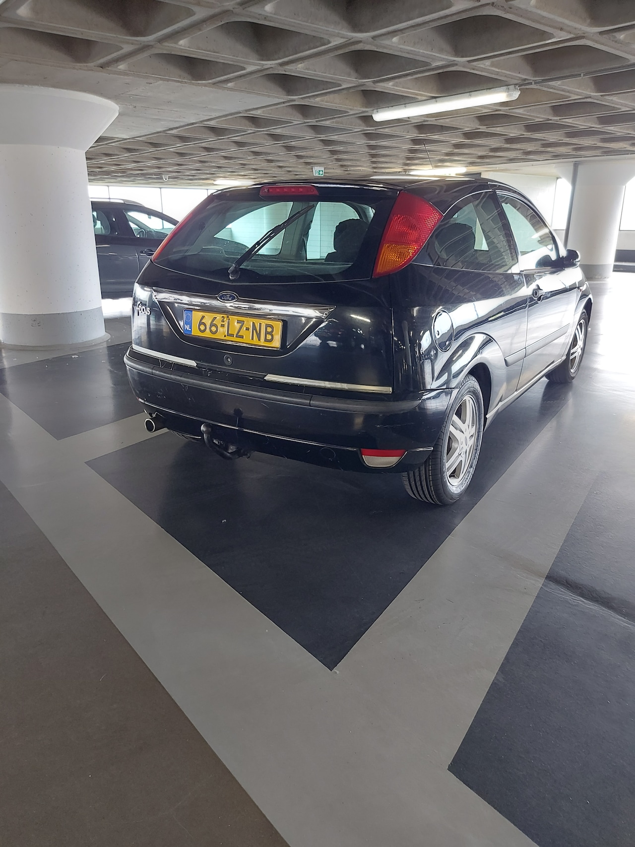 Ford Focus - 1.6-16V Collection - AutoWereld.nl