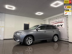 Mitsubishi Outlander - 2.0 PHEV Instyle * Schuif-Kanteldak / Navigatie / LED / 18" LM Velgen / NL Auto