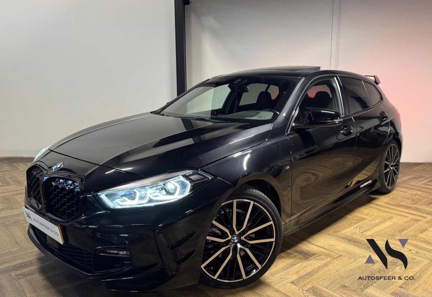 BMW 1-serie - 120i Executive PANO KEYLESS VOL' - AutoWereld.nl