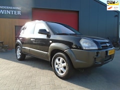 Hyundai Tucson - 2.0i Dynamic leer airco cruise trekhaak