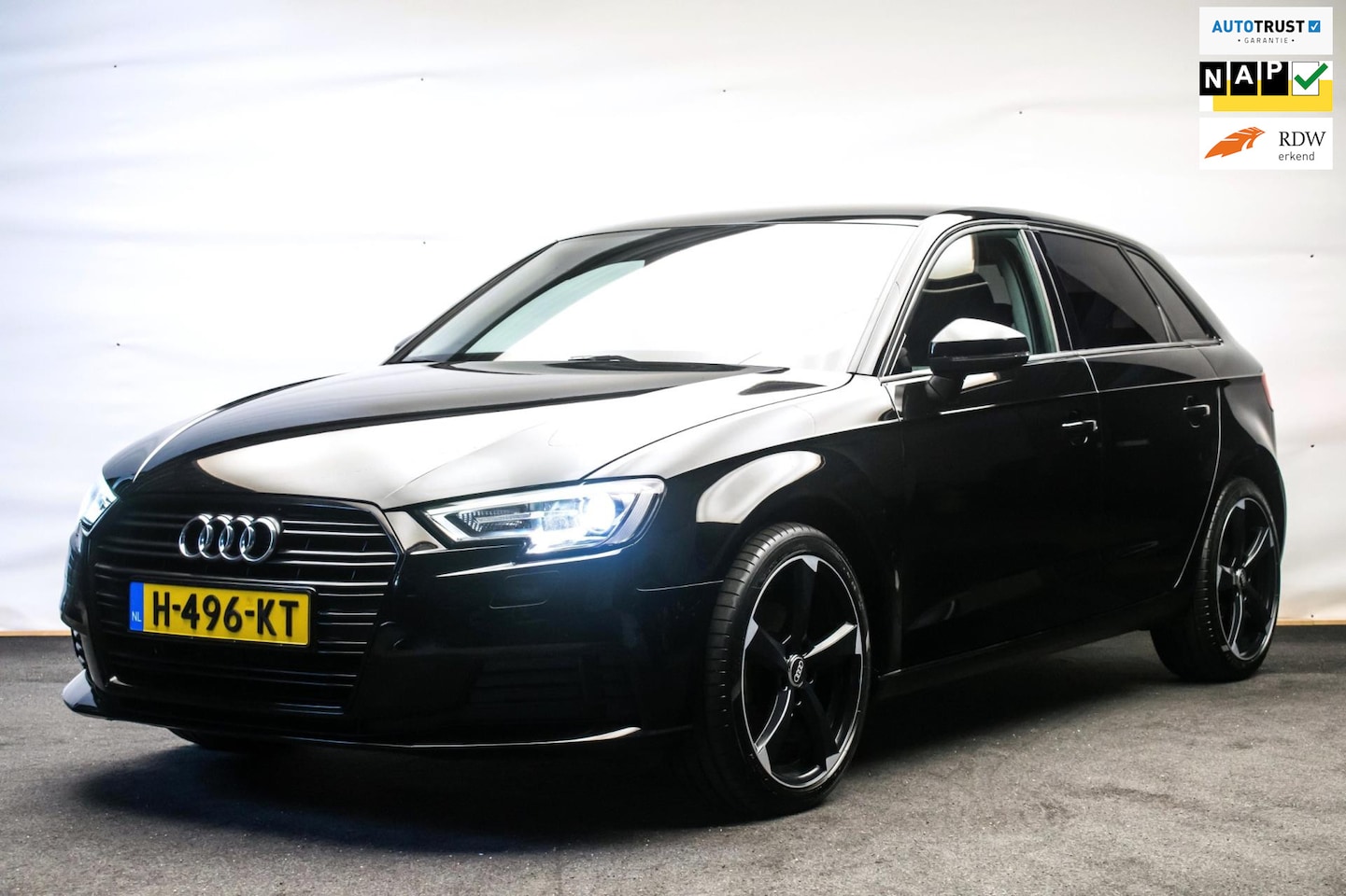 Audi A3 Sportback - 35 TFSI 150PK Automaat Black Edition ORG NL [ Bi-Xenon 18 Inch S Line Velgen Climate Contr - AutoWereld.nl