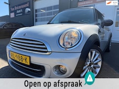 MINI Cooper - 1.6 Business Line met elec panoramdak en parkeersensoren en airco en stoelverwarming