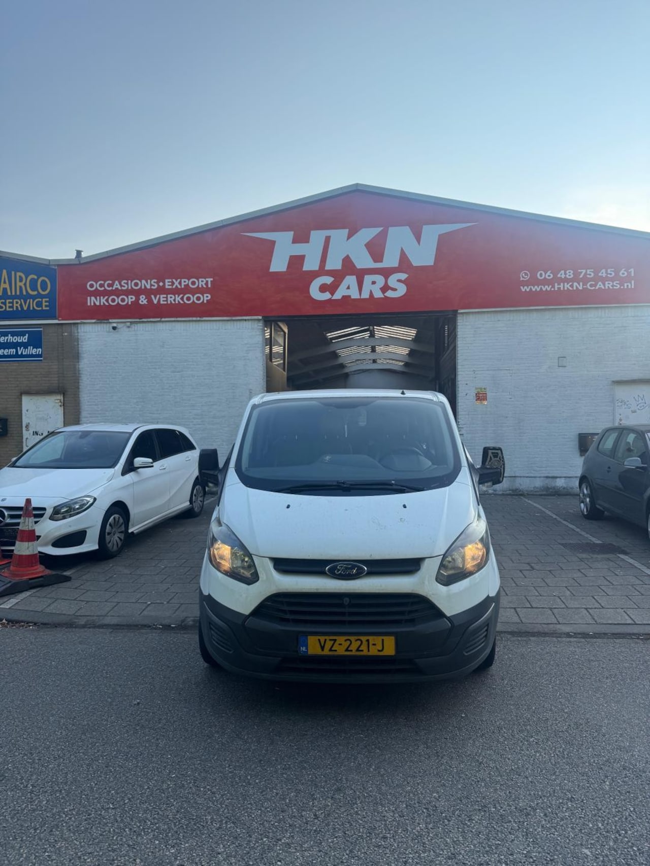 Ford Transit Custom - 270 2.2 TDCI L1H1 Ambiente DC 270 2.2 TDCI L1H1 Ambiente DC - AutoWereld.nl