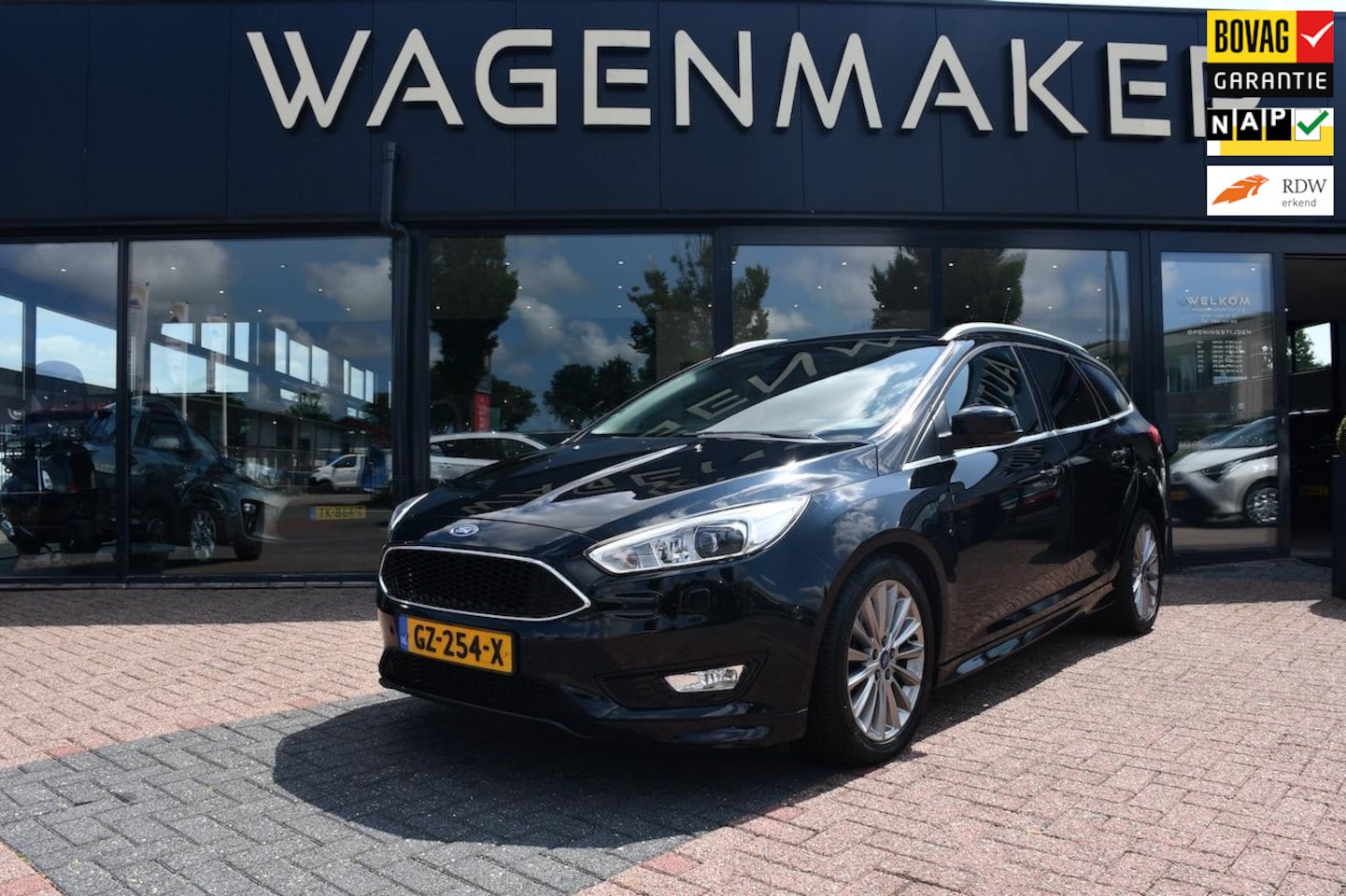 Ford Focus Wagon - 1.5 Titanium Edition Clima|Cruise|NAVI|CAMERA - AutoWereld.nl