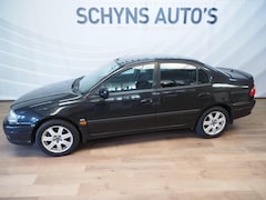 Toyota Avensis - 2.0-16V Linea Sol