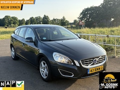 Volvo V60 - 1.6 T3 Kinetic